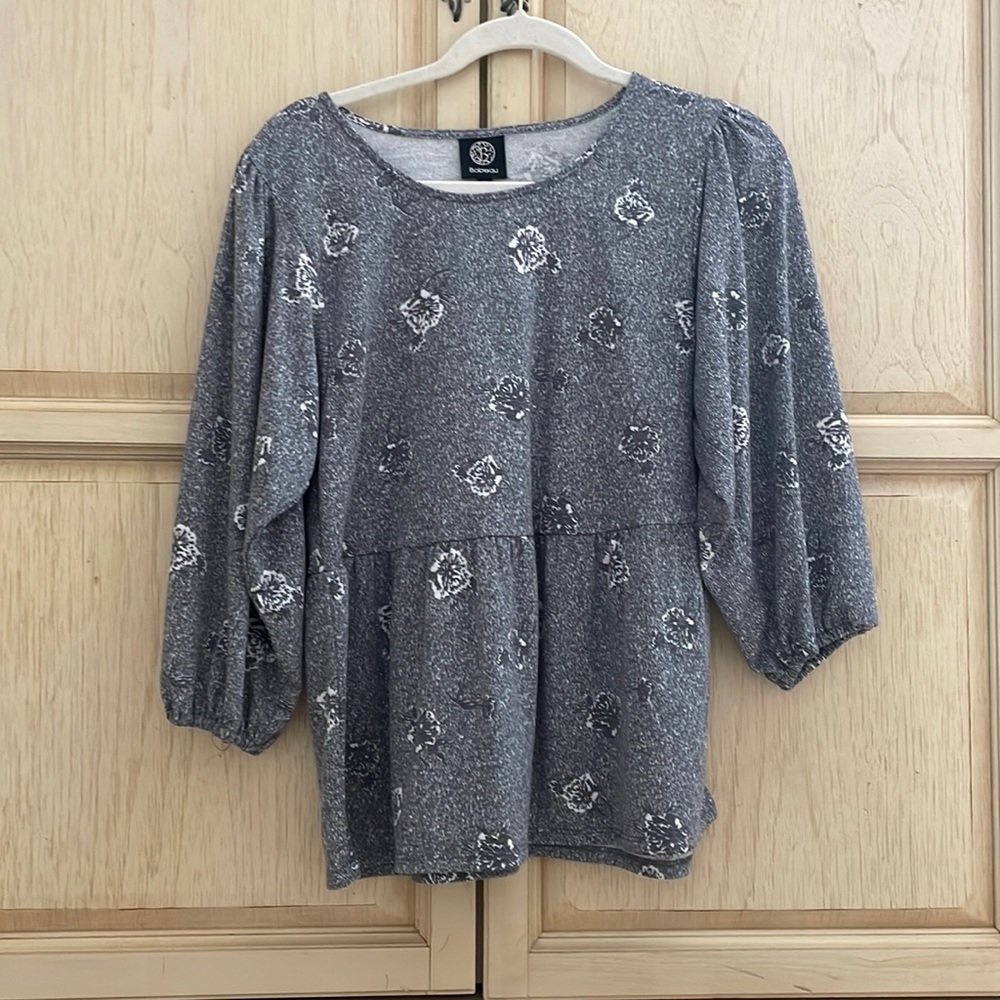 Bobeau gray floral blouse
